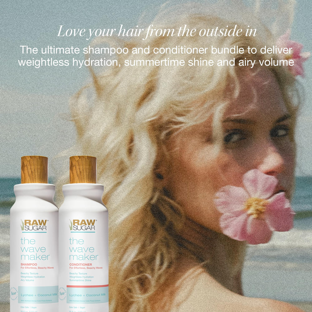 RAW SUGAR Wave Maker acondicionador: botella con brillo suave para cabello sedoso.
