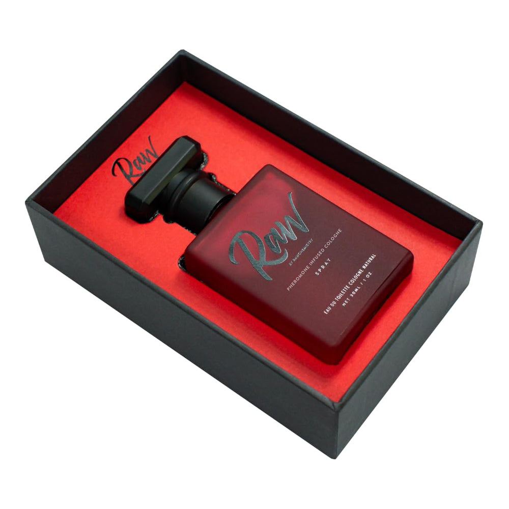 RawChemistry Notas masculinas definidas para un estilo seguro.