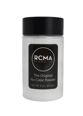 RCMA No Color Powder: aplicación suave con puff para efecto mate duradero.