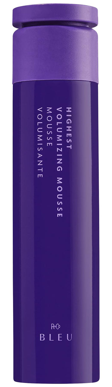 R+Co BLEU Mousse de volumen máximo: botella que sugiere cuerpo y brillo.