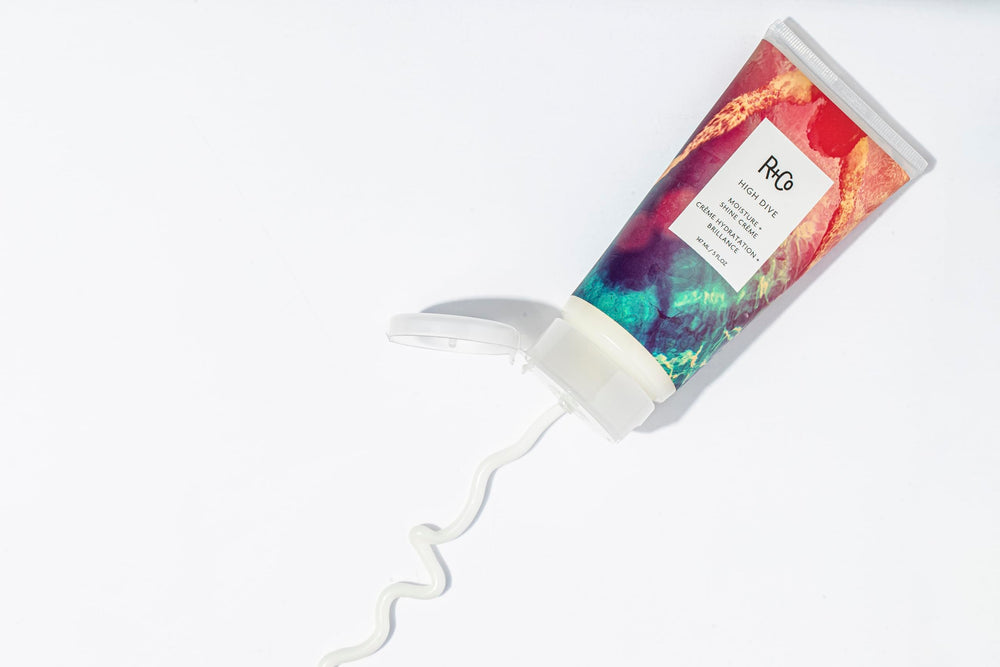 R+Co High Dive extracto de girasol para acondicionar y proteger el cabello