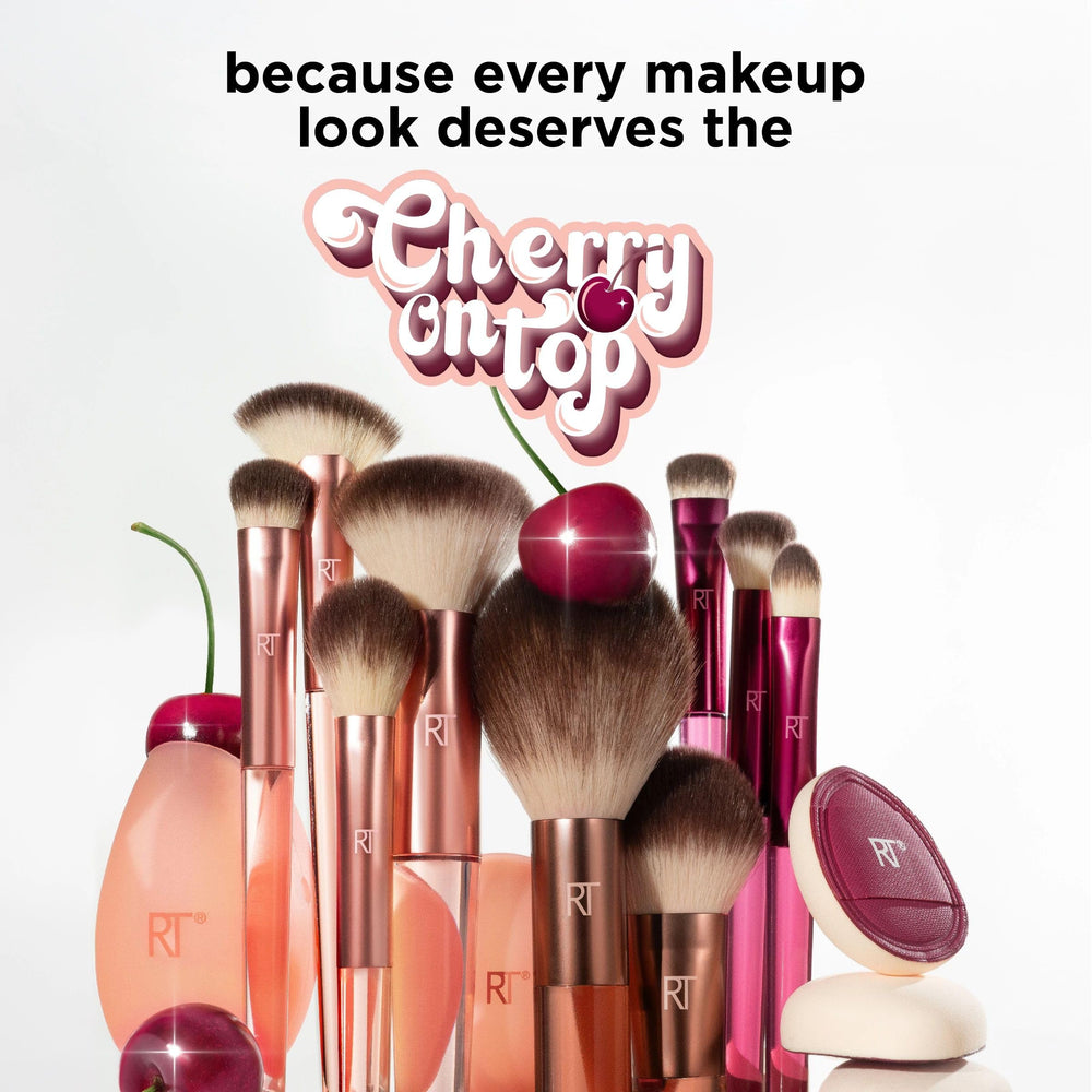 Real Techniques It’s All Blush Brush, fácil de limpiar con gel de limpieza recomendado