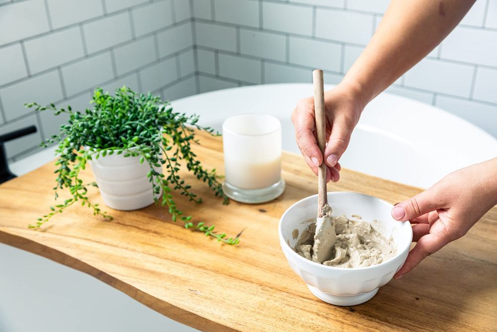 Minerales naturales REDMOND bentonita para nutrir la piel.