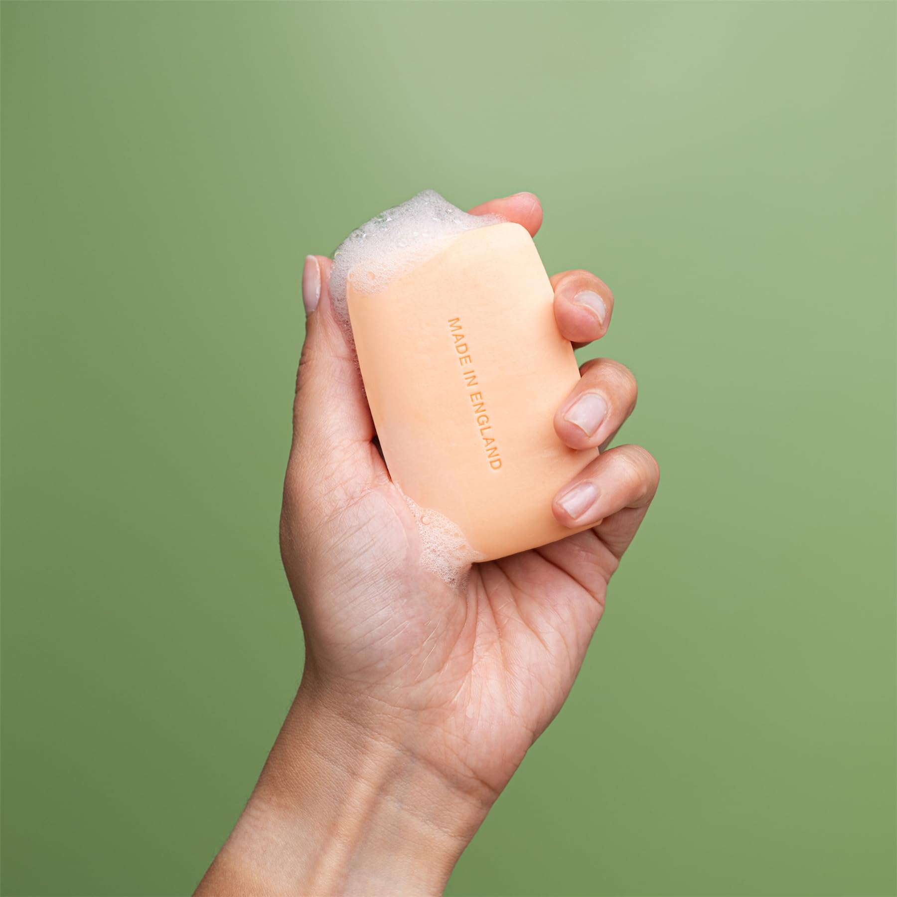 REVITALE Jabón Retinol Avanzado, barra de cuidado diario que hidrata.