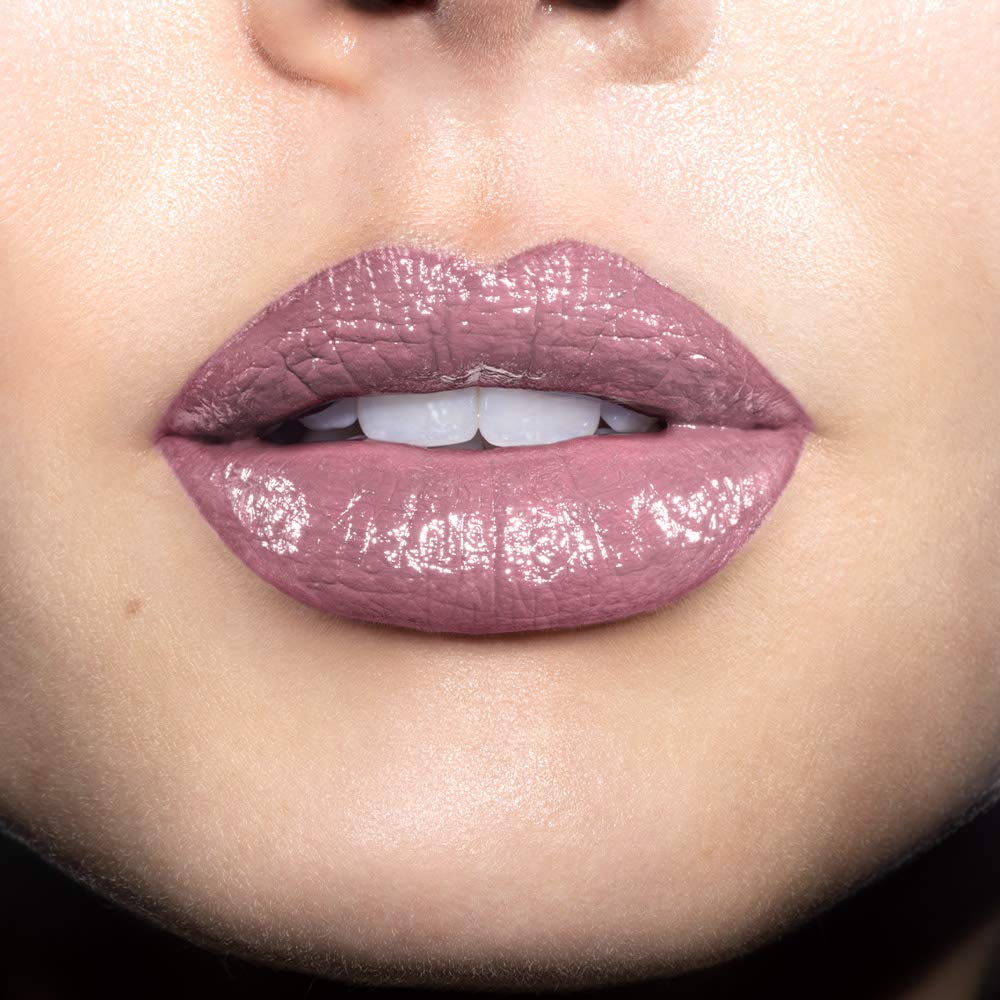 Revlon barra labial cobertura duradera, tono vibrante y cómodo.