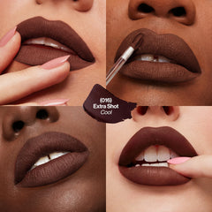 REVLON ColorStay Limitless Matte Lipstick, aplicador ergonómico para una aplicación precisa.