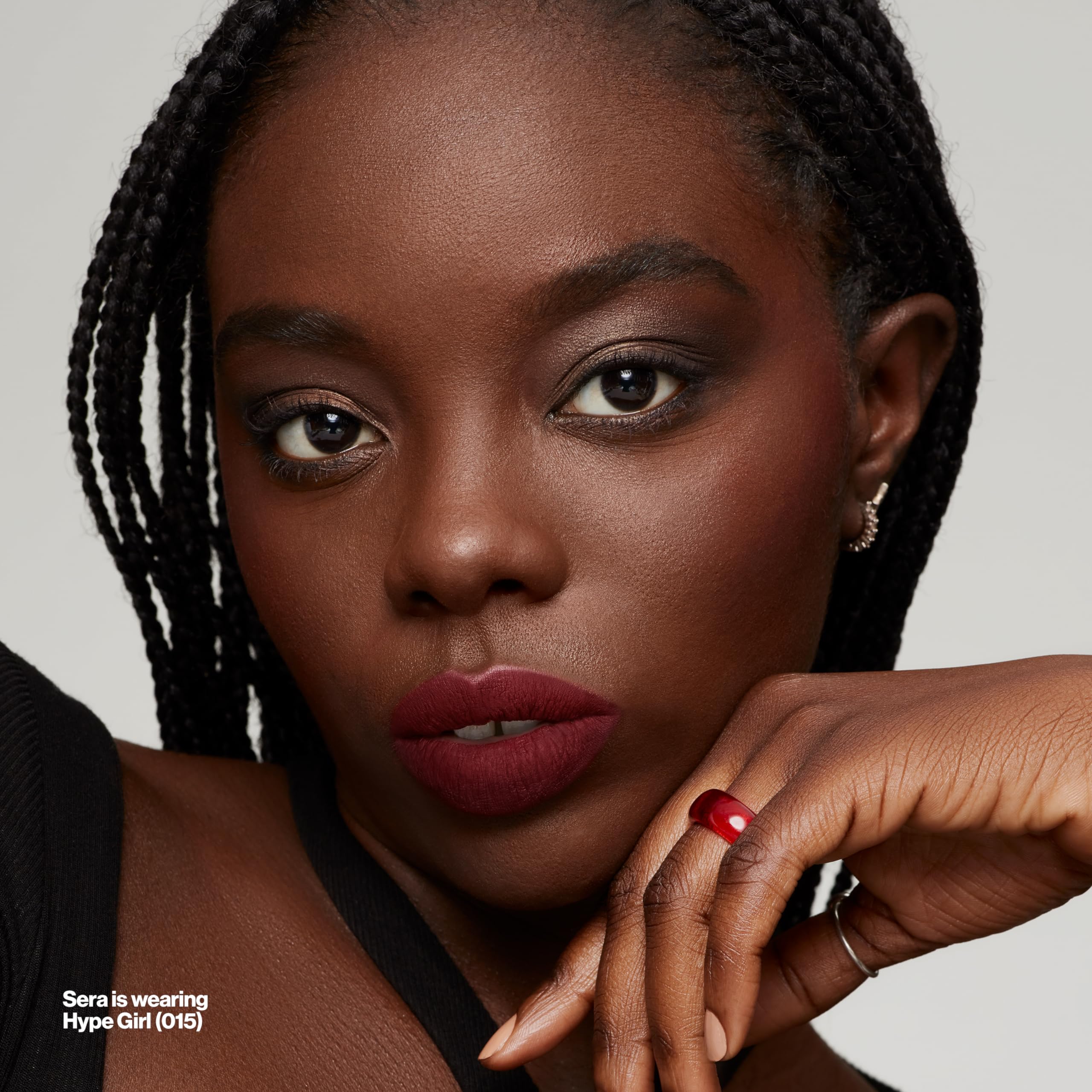 Fórmula vegana de Revlon ColorStay Limitless Matte Lipstick para una experiencia responsable.