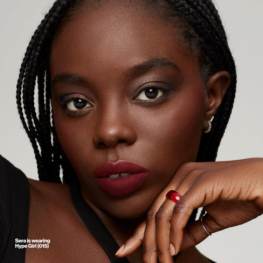 Fórmula vegana de Revlon ColorStay Limitless Matte Lipstick para una experiencia responsable.