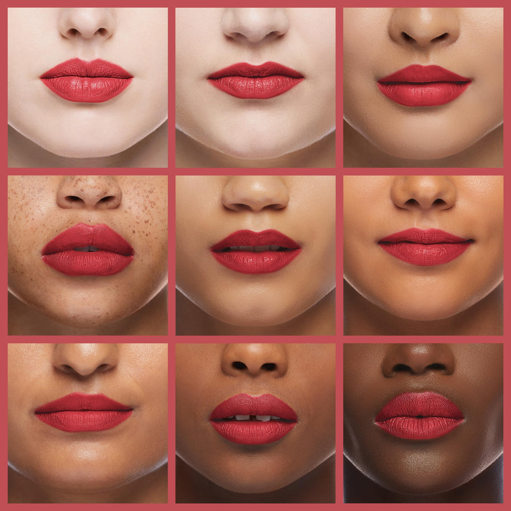 Color intenso y definición duradera con REVLON ColorStay Lip Liner.