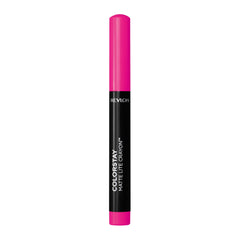 REVLON ColorStay Matte Lite lapiz con afilador integrado para retoques rápidos.