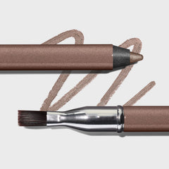 REVLON ColorStay Multiplayer tono 404 Bajo el Radar: cepillo integrado para mezclar y crear estilos definidos o difuminados.
