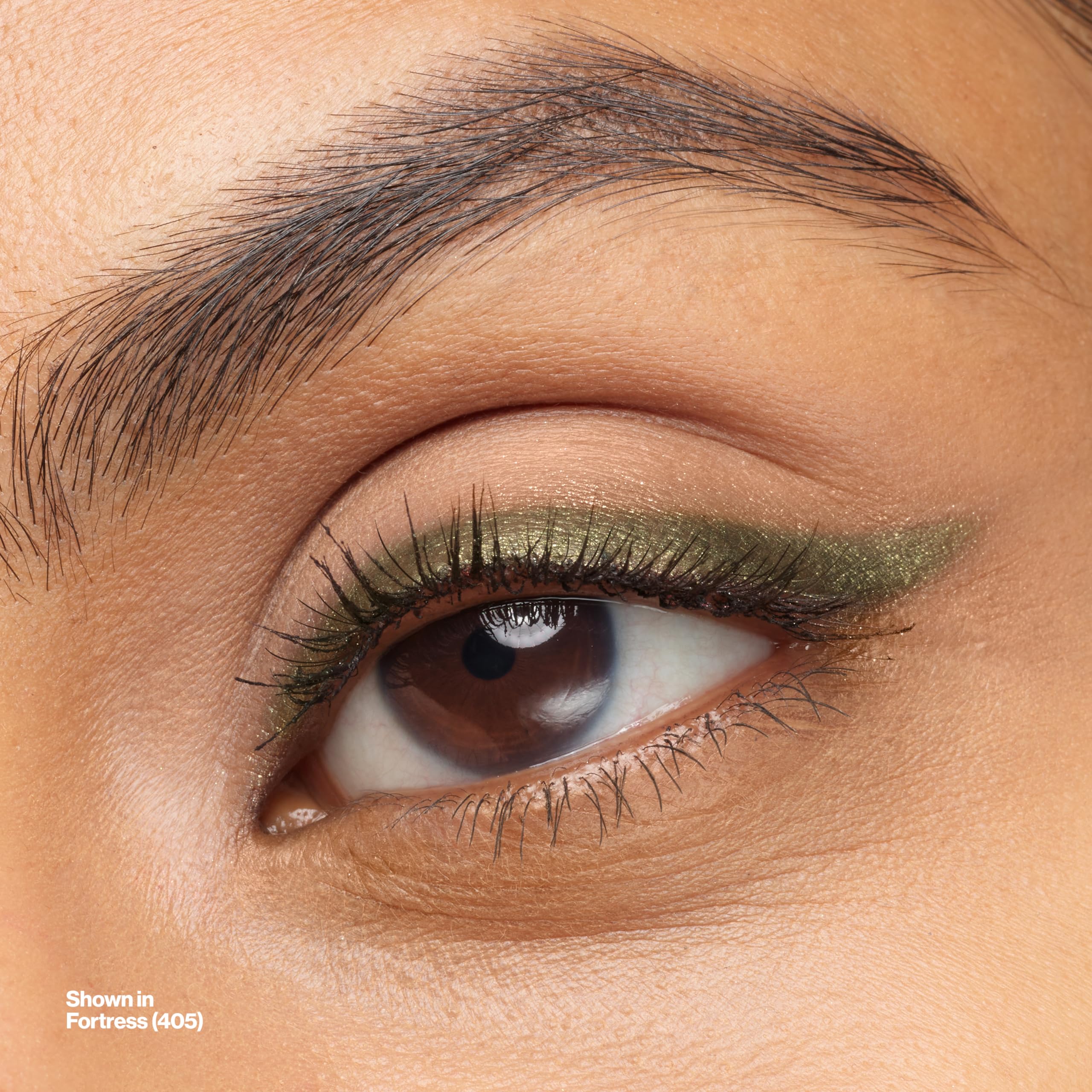 REVLON ColorStay Multiplayer, primer lápiz afilable con brocha difuminadora integrada.
