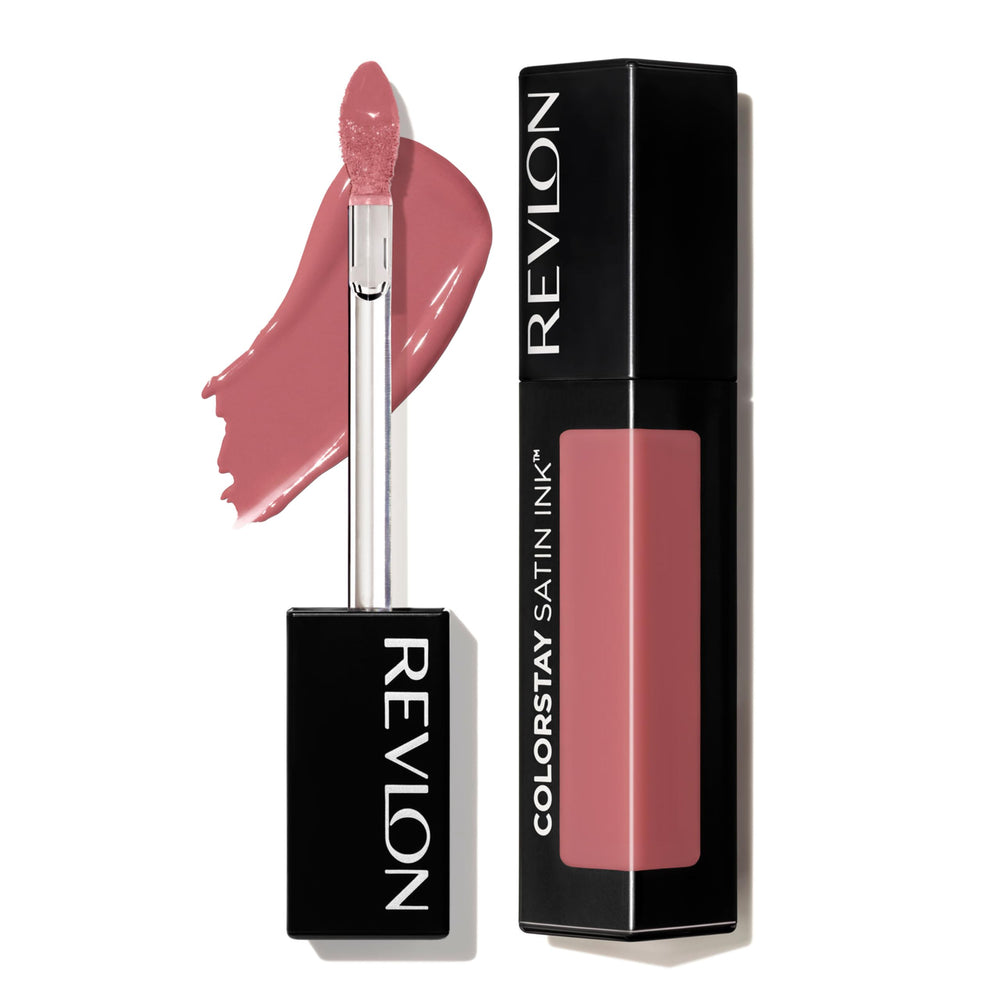 REVLON ColorStay Satin Ink con aplicador para una aplicación suave y precisa.