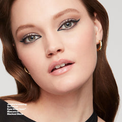 REVLON ColorStay Micro con difuminador integrado para suavizar líneas