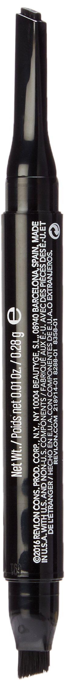 Delineador Revlon con brocha difuminadora para look ahumado.