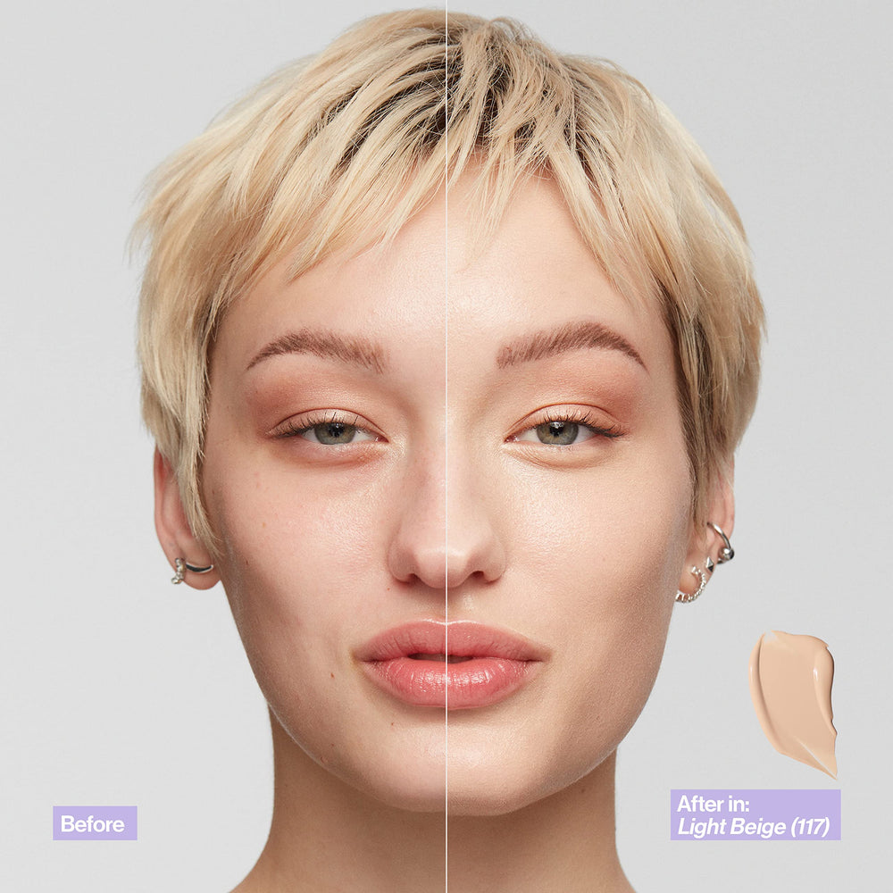 REVLON Illuminance Foundation - primer plano de textura ligera para aplicación suave.