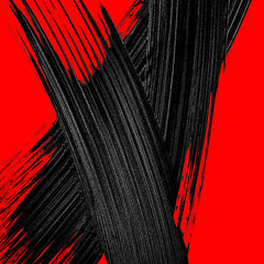 REVLON So Fierce Mascara muestra pestañas con longitud y volumen visibles.