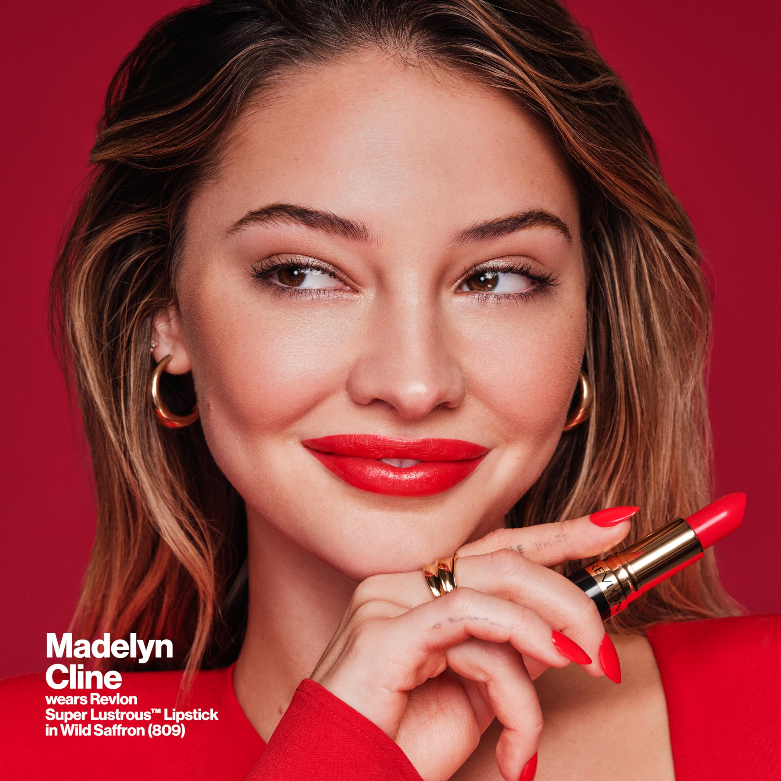 Revlon Super Lustrous Pintalabios efecto volumen suave, labios más llenos sin sensación pesada.