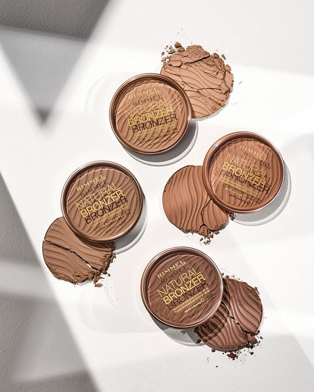 Look diario con bronceador Natural Sun Light de Rimmel