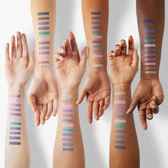 Rimmel Magnif’Eyes profundidad en esquina externa para más dimensión.