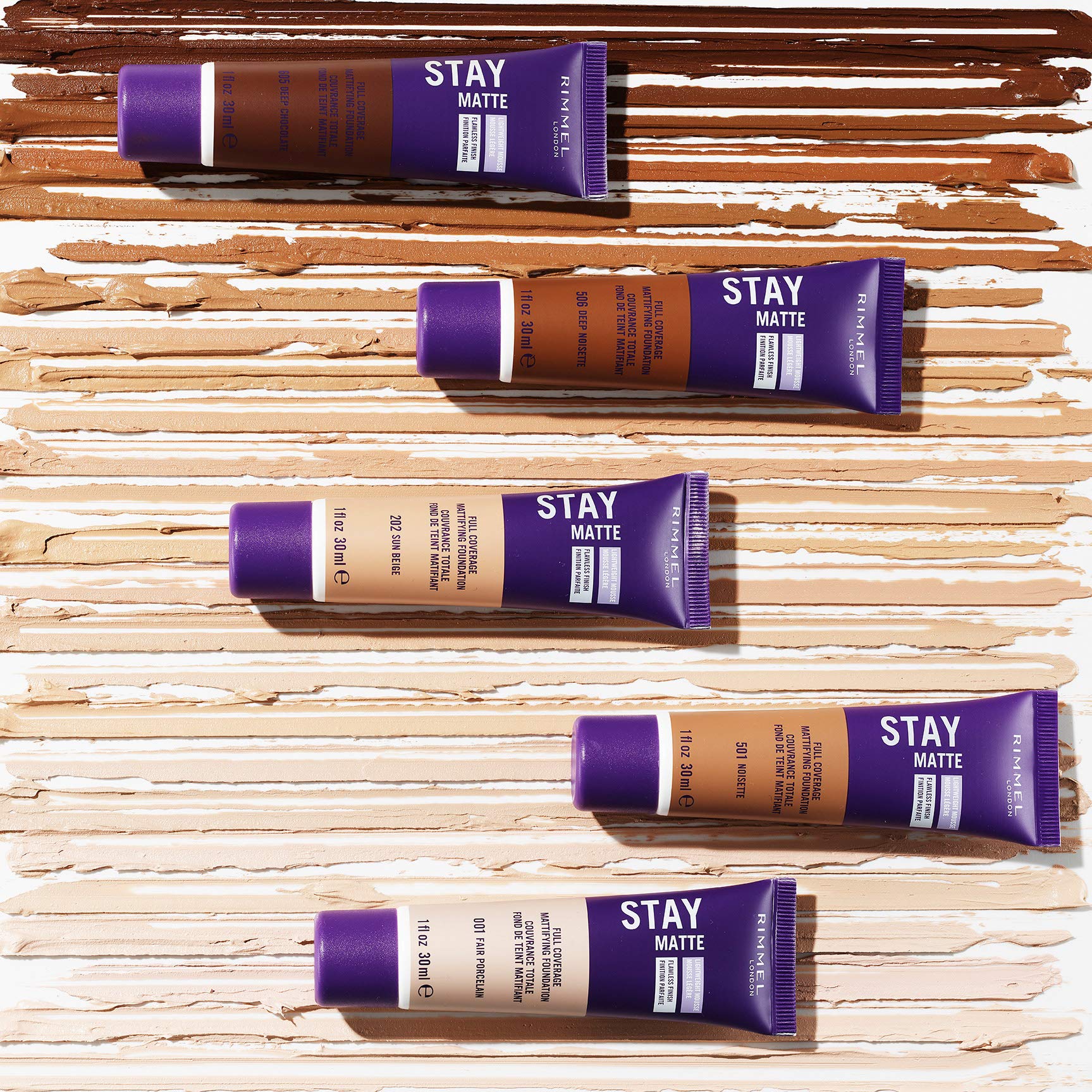 Rimmel Stay Matte Mousse controla el brillo durante todo el día.