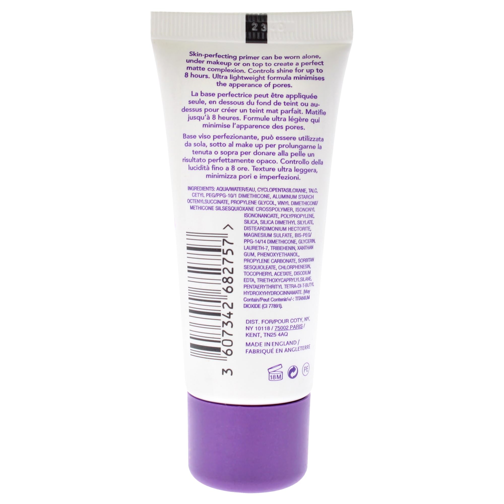 Rimmel Stay Matte Primer, aplicación suave que controla el brillo durante el día.