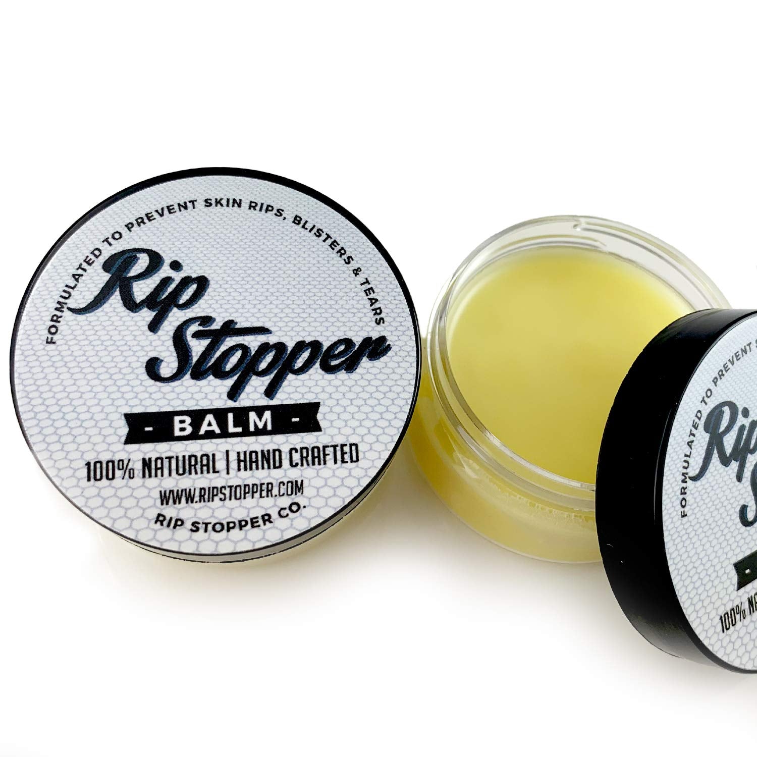 Manos en entrenamiento con Rip Stopper Balm para hidratación y flexibilidad de la piel