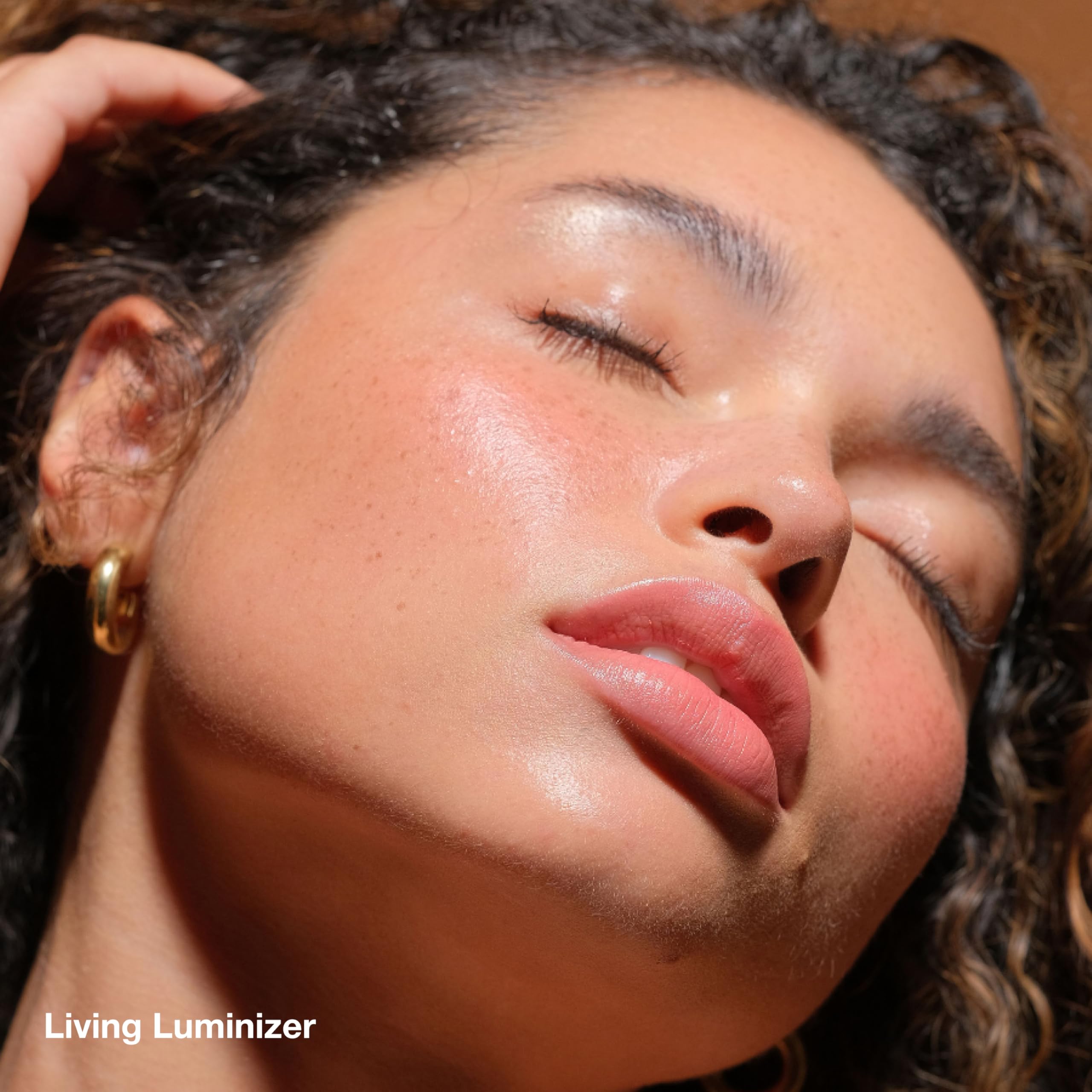 RMS Beauty Lip2Cheek Glow Quad, uso versátil para labios y mejillas en una sola aplicación.