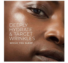 Application nocturne RoC sur visage et cou pour peau plus douce.