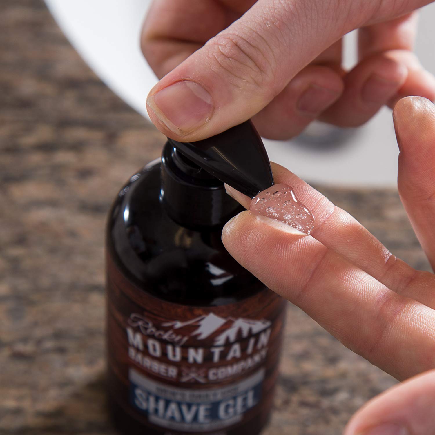Fórmula de Rocky Mountain Barber Company preparada en lotes pequeños para frescura