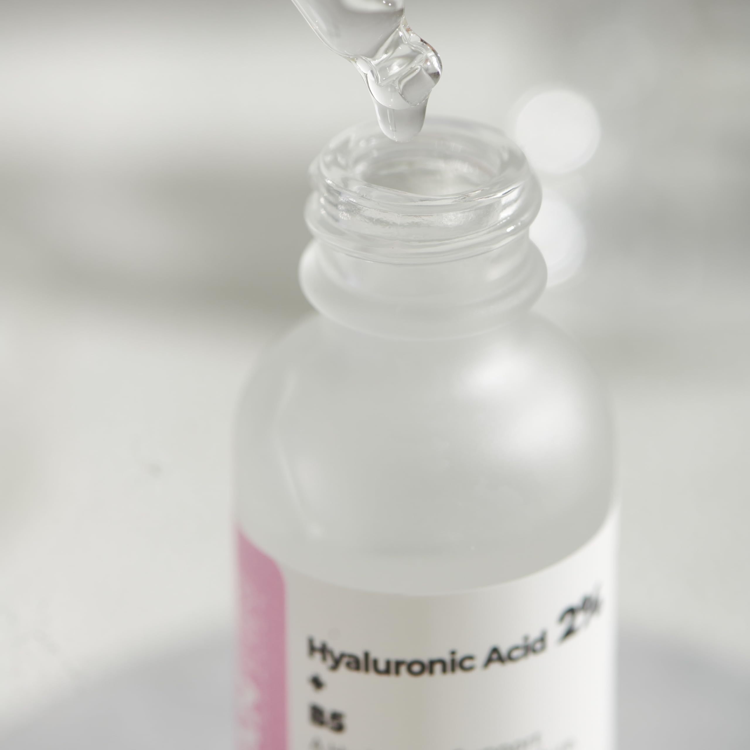 ROLANYIN Vitamina B5 refuerza la barrera cutánea y el confort.