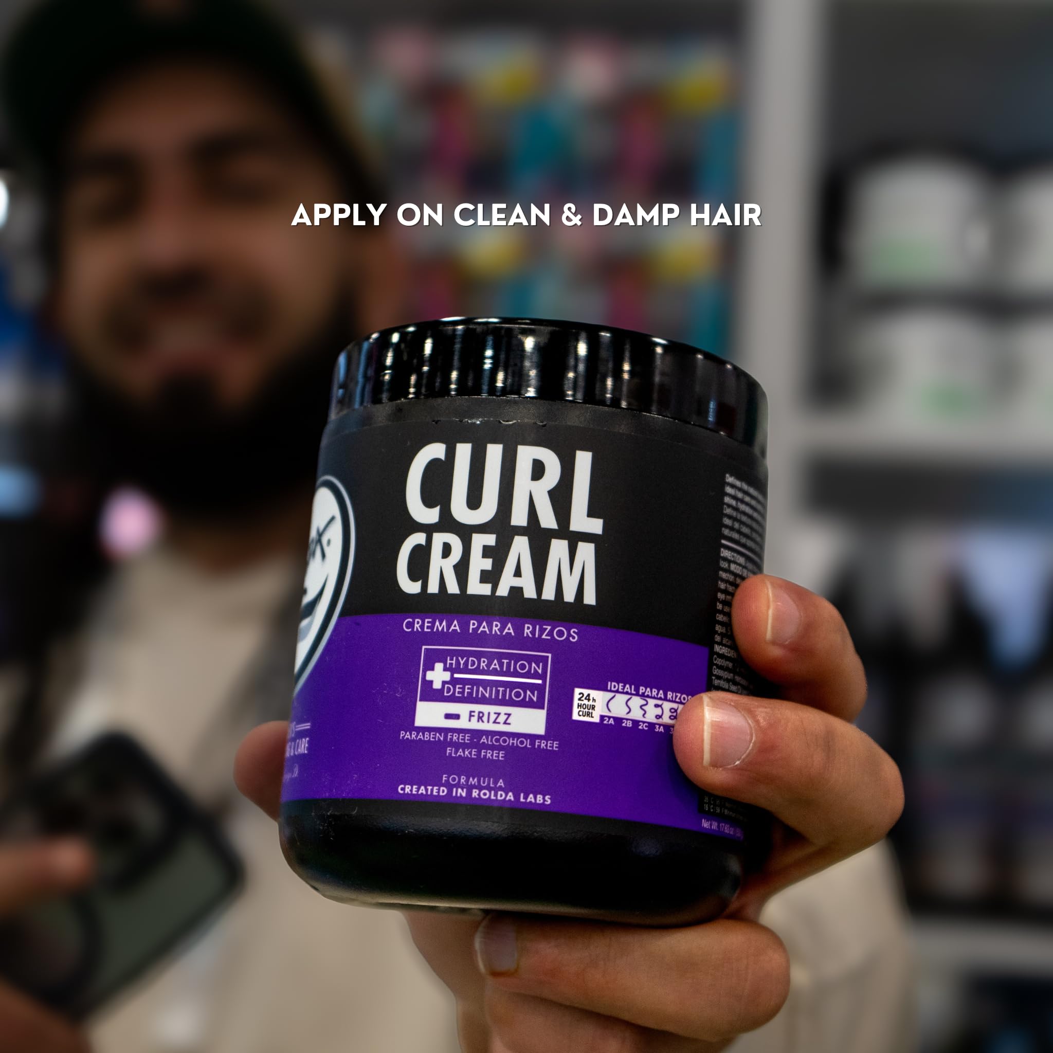 Uso diario de Rolda Curl Cream para cabello rizado.