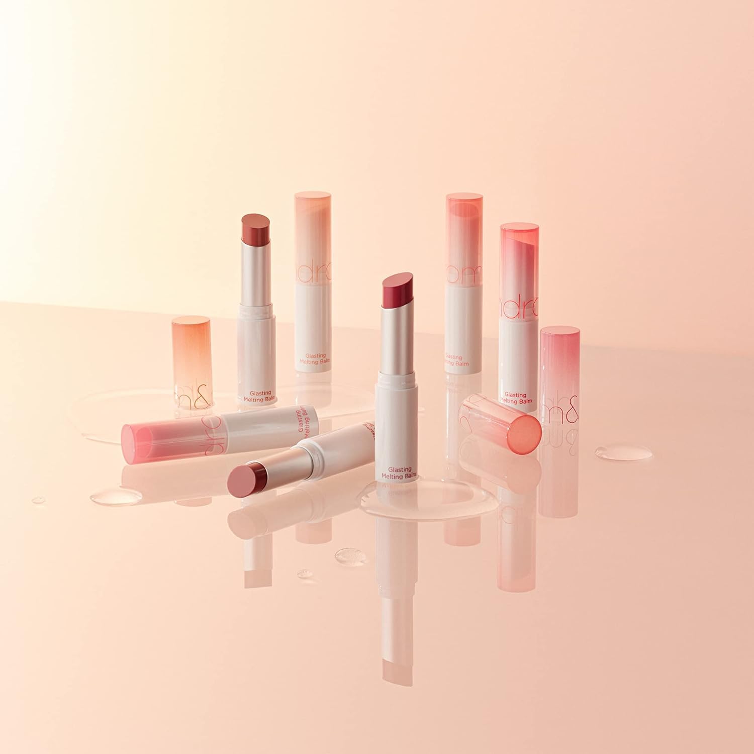 romnd Glasting Melting Balm fórmula vegana para labios cuidado