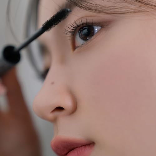 rom&nd HAN ALL FIX MASCARA – pigmento negro V01 para color intenso y uniforme.