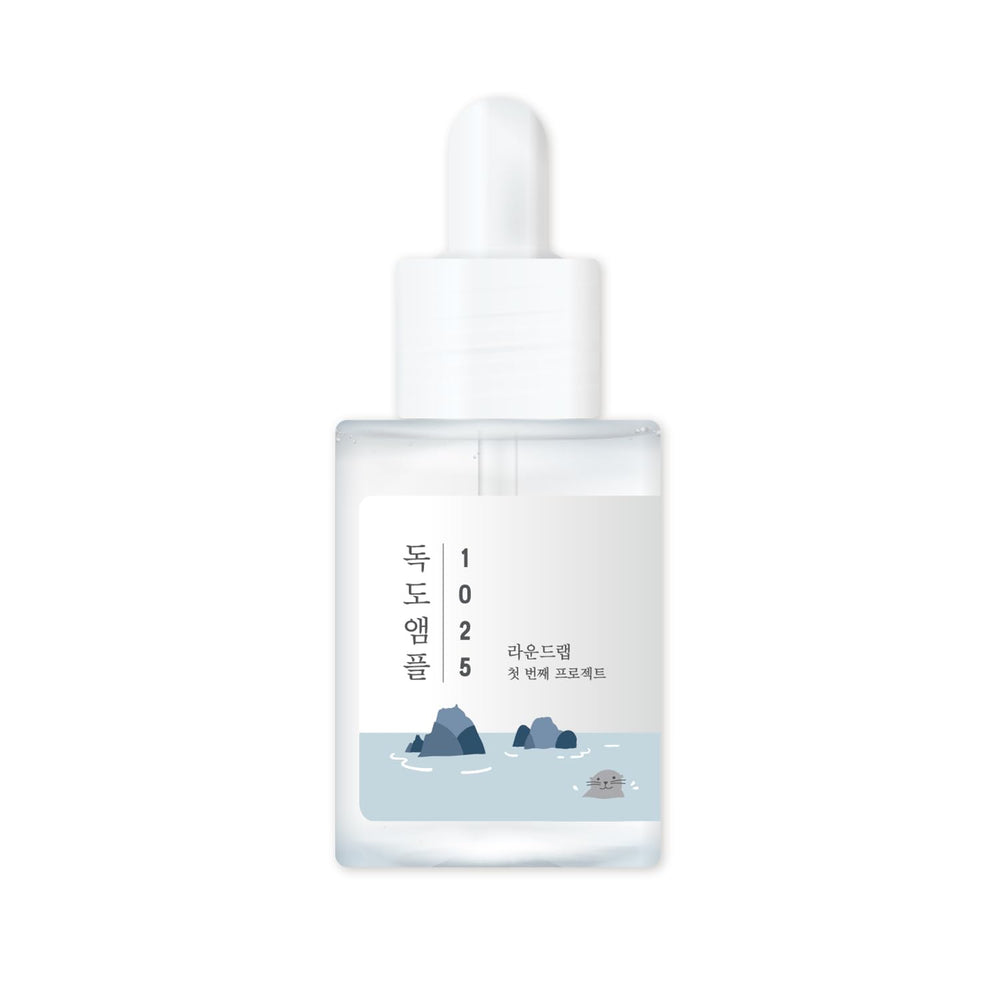 ROUND LAB 1025 Dokdo Ampoule en envase claro, facilita hidratación suave.