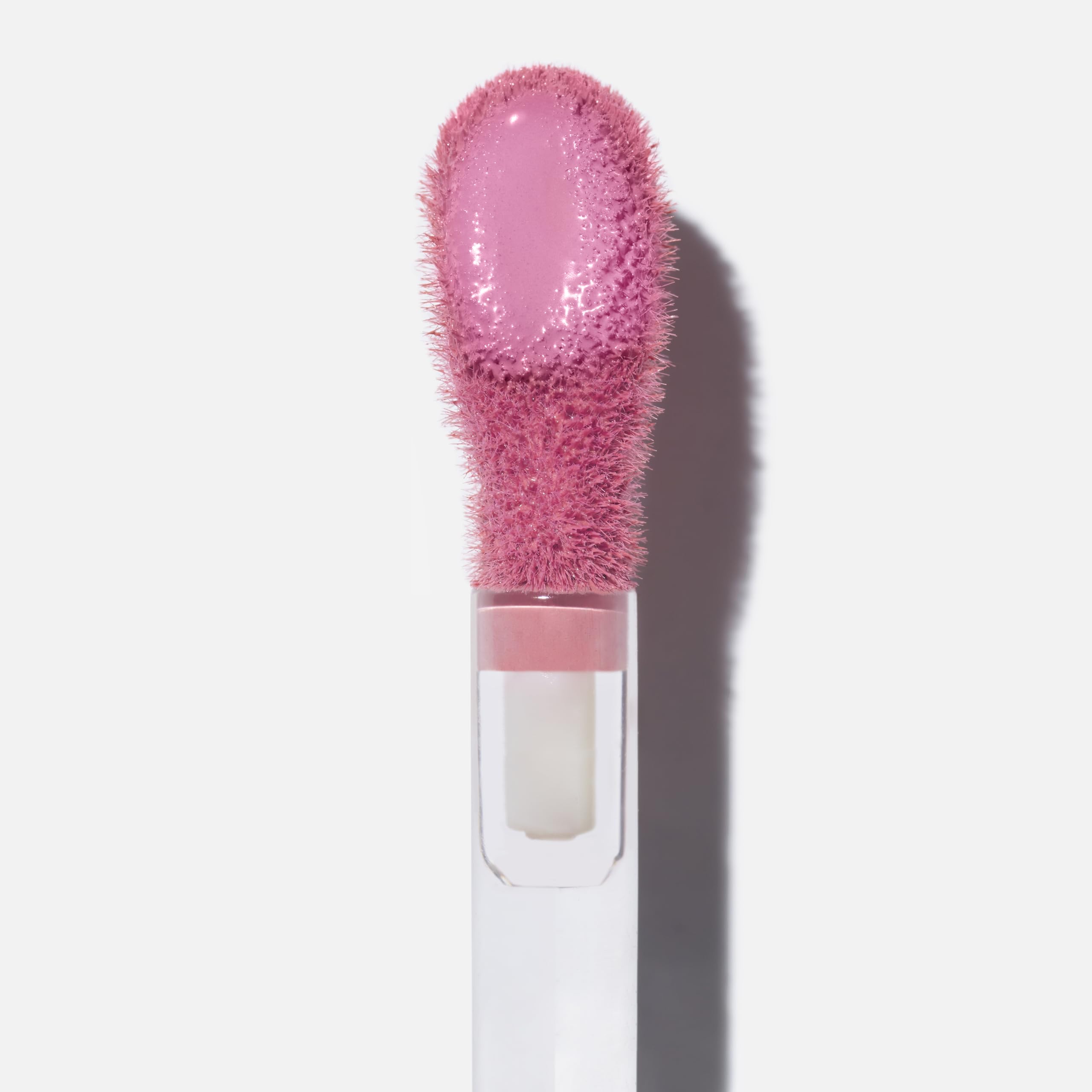 Saie Dew Liquid Blush acabado radiante que intensifica el color con comodidad.