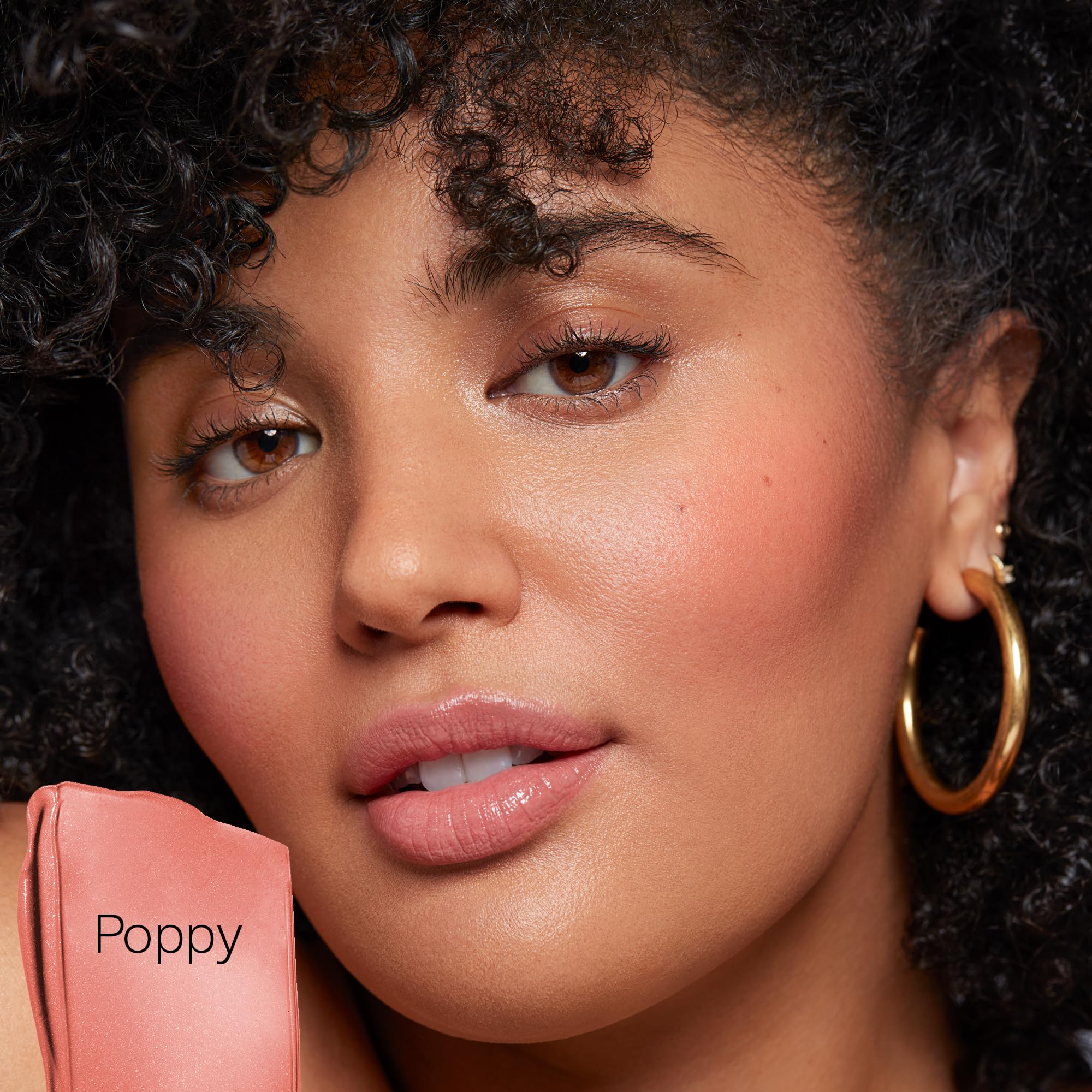 Saie Dew Liquid Blush en barra cremosa ideal para retoques.