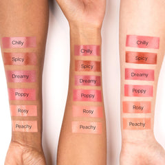 Saie Dew Liquid Blush textura cremosa que se funde con la piel
