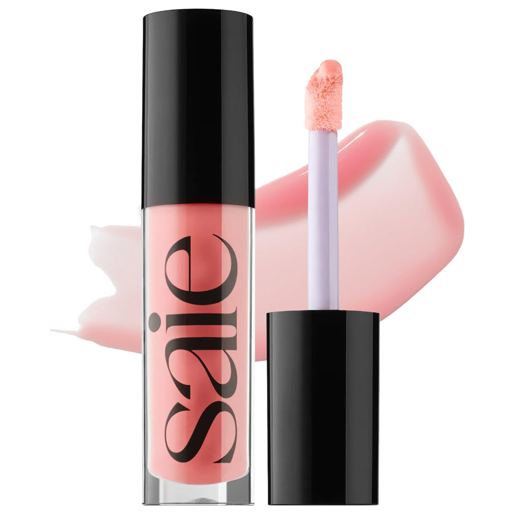 Saie Glossybounce ofrece un brillo labial translúcido para una sensación hidratante y suave.
