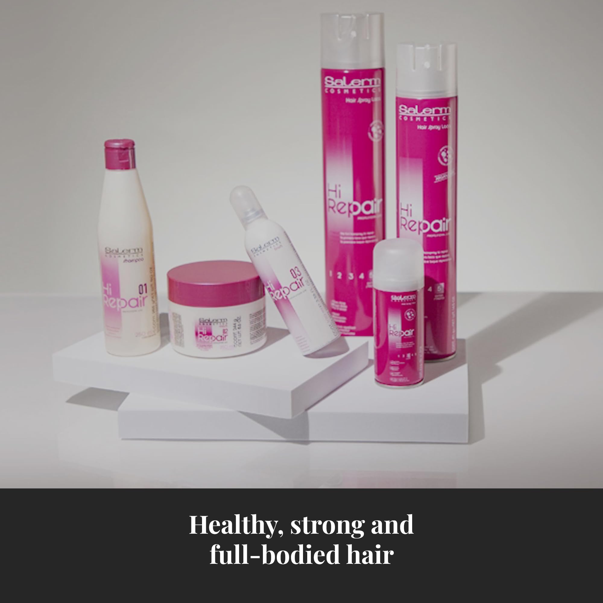 Cabello dañado reavivado con SALERM Hi Repair Champú tras lavado.