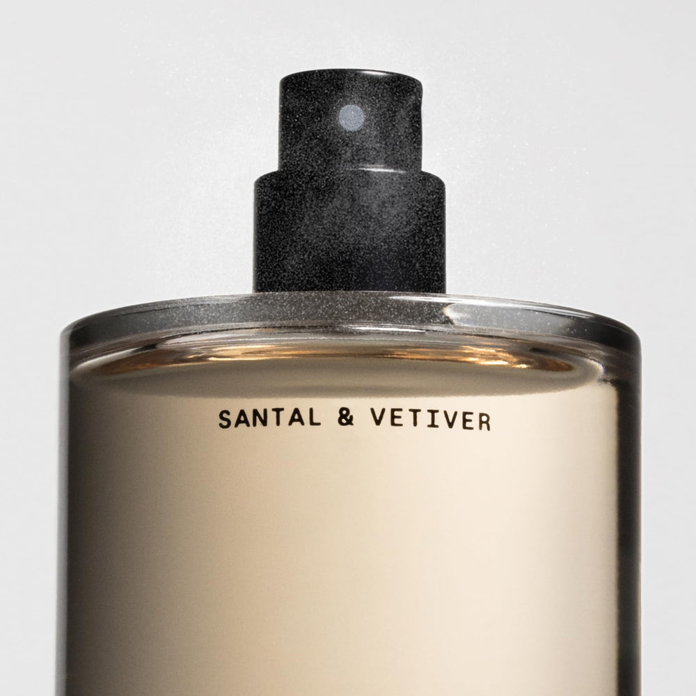 Salt & Stone bruma ligera se rocía sin manchas en piel, cabello ni ropa.