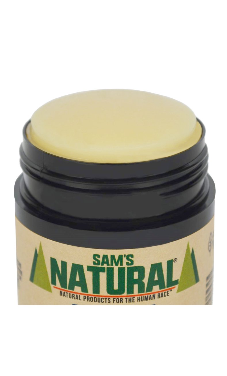 Desodorante Sam's Natural Patchouli, aplicación de 1–2 pases para control suave.