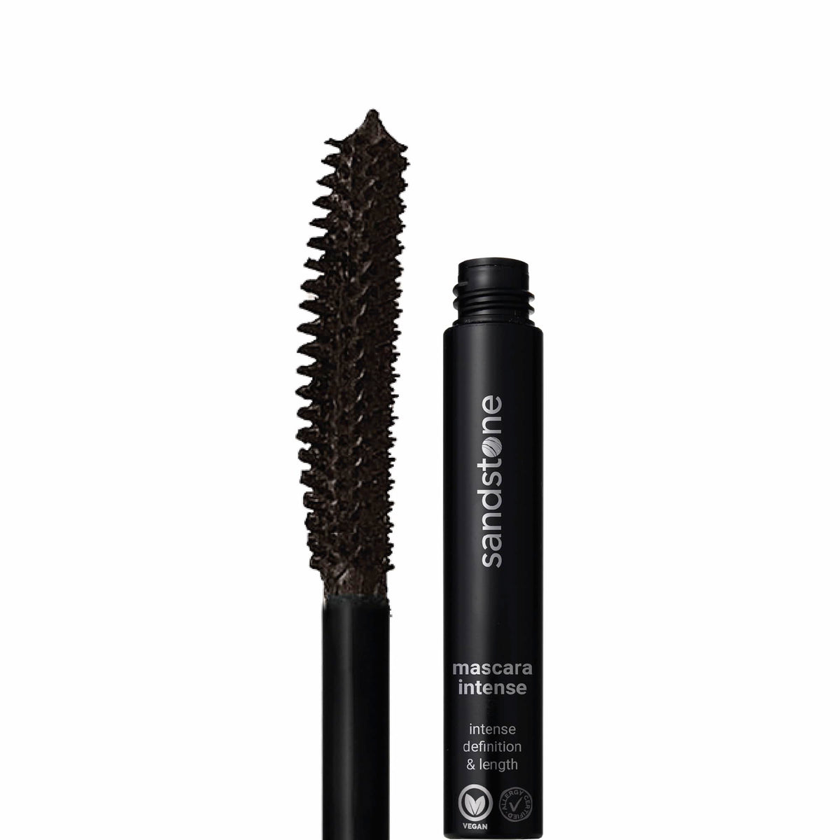 Mascara Sandstone Scandinavia para ojos sensibles, enfoque aplicacion suave para uso diario.