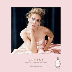 Diseño elegante de Sarah Jessica Parker Body Mist, ideal para bolsos de viaje