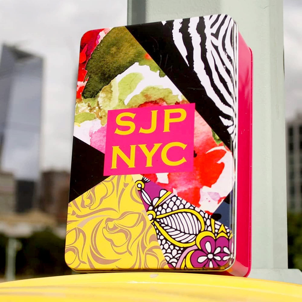 SJP NYC EDP – base amaderada, prolonga la fragancia durante el día.