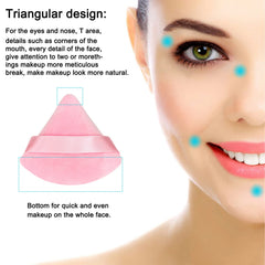 Puf triangular con asa de cinta Scartink, control cómodo al aplicar maquillaje.