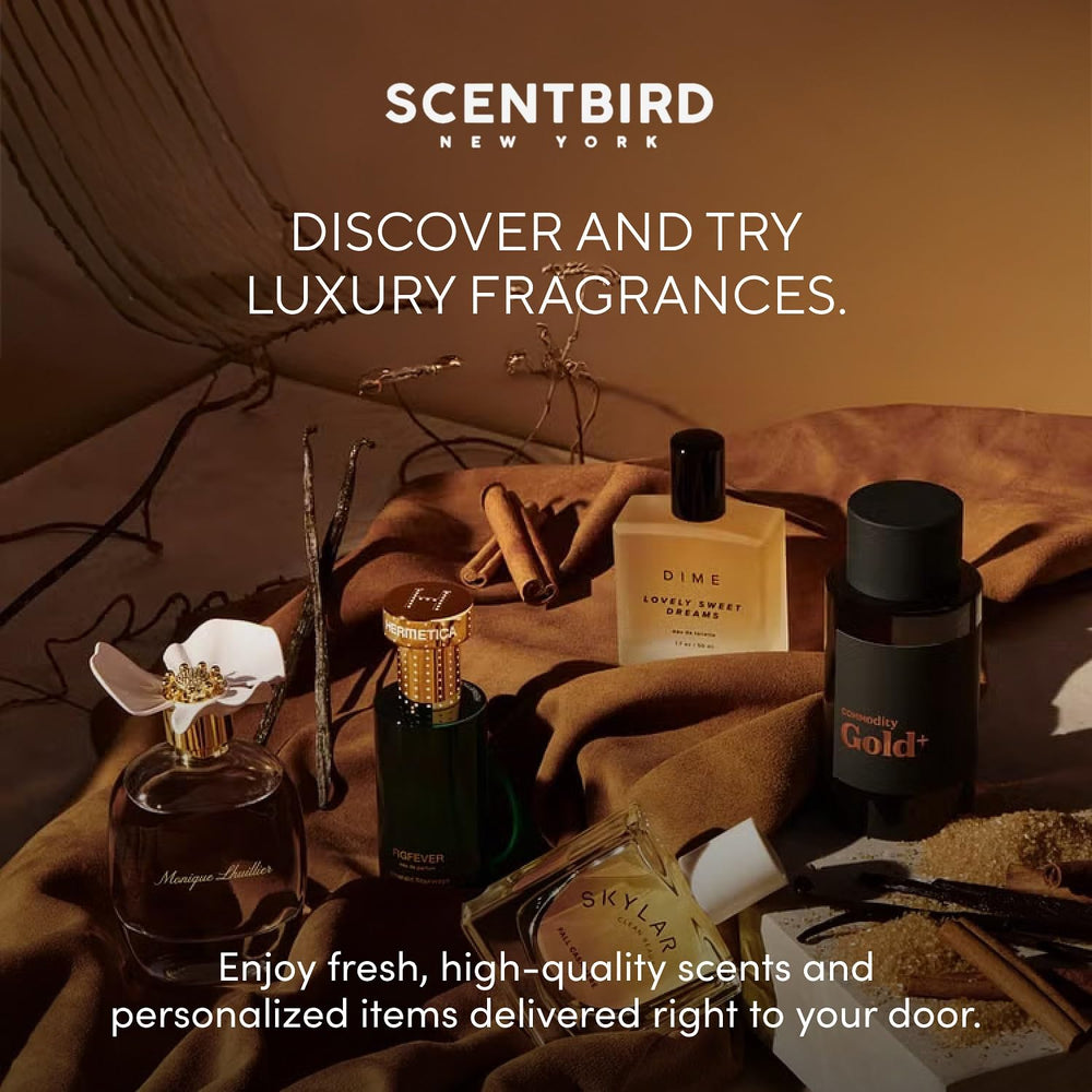 Diseño sobrio de Scentbird Strawberry Shortcake para colección nocturna.