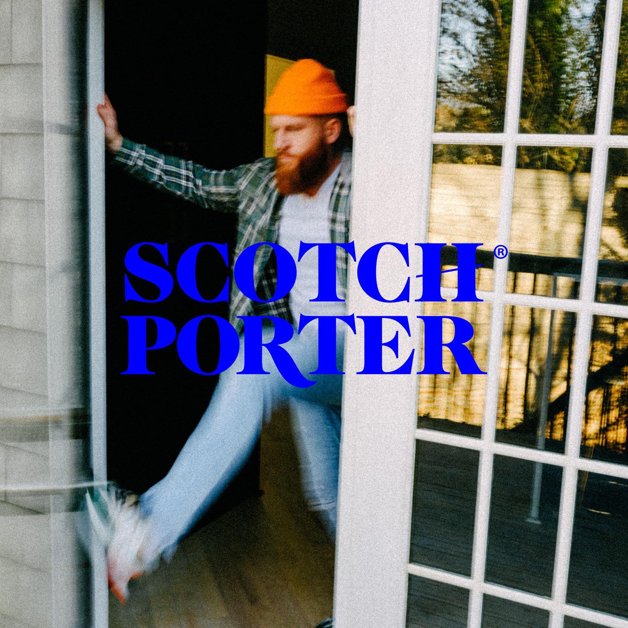 Aromas cálidos de especias con notas amaderadas de Scotch Porter.