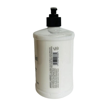 Scottish Fine Soaps Au Lait Locion Corporal, textura cremosa para piel suave y nutrida.