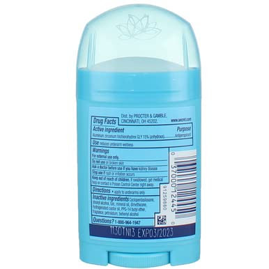 Secret desodorante sólido fresco de ducha ofrece textura cremosa para una aplicación suave.